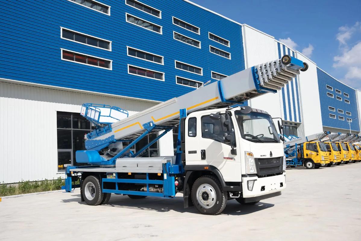 北大镇出租云梯车高空作业车 建筑垃圾搬运